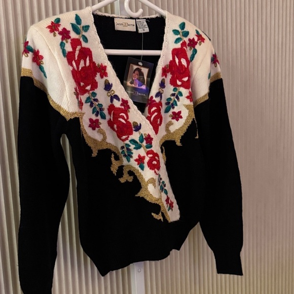 Jaclyn Smith Sweaters - Jaclyn Smith Black Floral Vintage Medium Sweater NWT